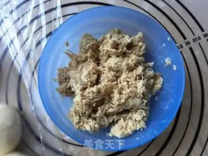 Make Meat pine buns step 5
