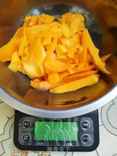 Make Mango yogurt mousse step 3