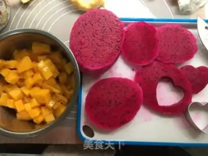 Make Fruit box cake step 9