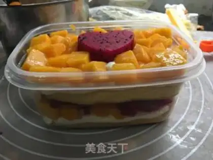 Make Fruit box cake step 12