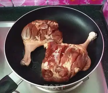 Make Take the duck legs step 4
