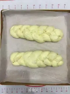Make Lavender bread step 9