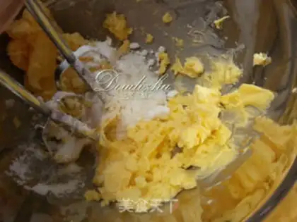 Make Lemon pound cake step 3