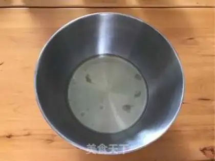 Make Pavlova cake step 2