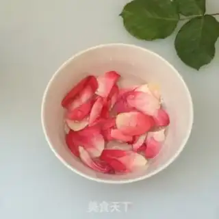 Make Rose ice cream step 2