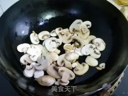 Make Cleaning up the mushrooms step 3