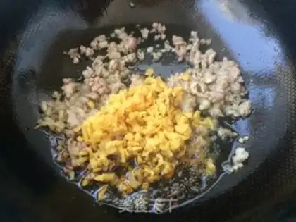 Make Squeeze meat and tofu step 5