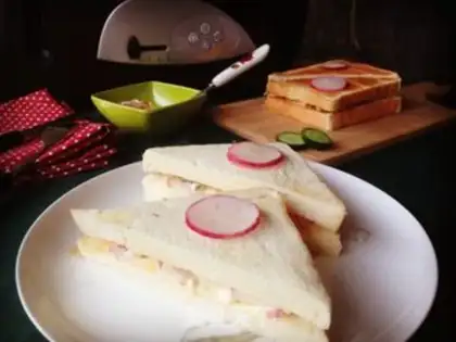 Make Egg salad sandwich step 12