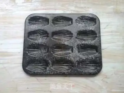 Make Vanilla Madeleine step 10