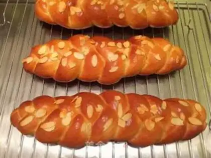 Make Three plume of bread step 13