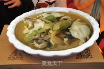 Make Squeeze and make white and black fish step 5