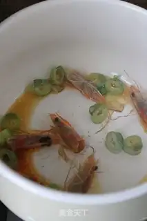 Make Thai winter soup step 1