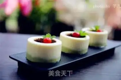 Make The yogurt bowl mousse cake step 17