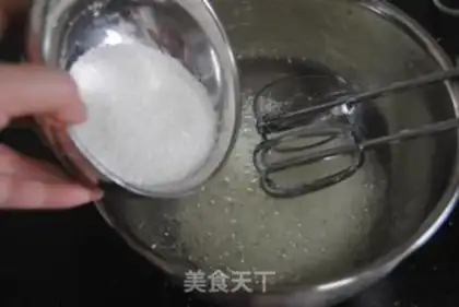 Make Pistol cake rolls step 5