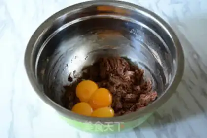 Make Pineapple cake step 2