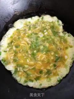 Make Shrimp skins, fried eggs step 2