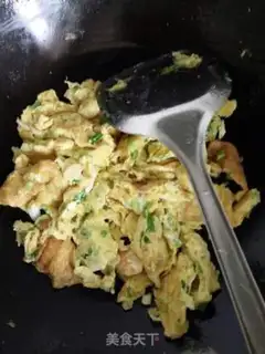 Make Shrimp skins, fried eggs step 3