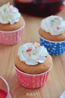 Make Lemon cupcakes step 8