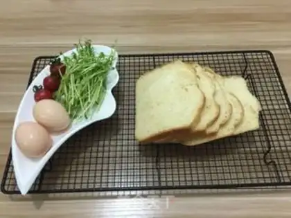 Make Doudou sandwich step 1