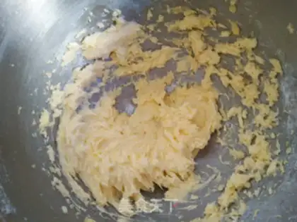Make Rose cookies step 3