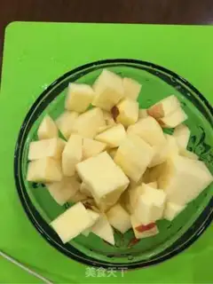Make Yogurt apple salad step 1