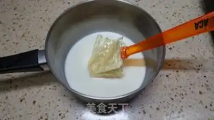 Make Chocolate noodle cake step 4