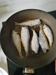 Make Fried horsefish step 3