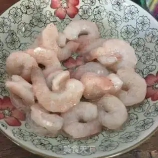 Make Pretzels, prawns step 0