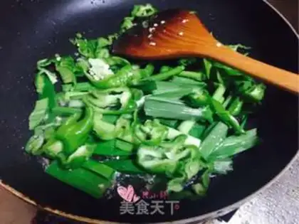 Make Garlic sprouts step 8