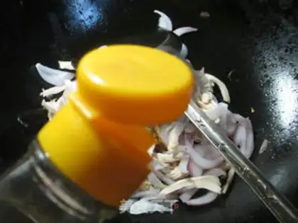 Make Onion fried chicken chest step 3
