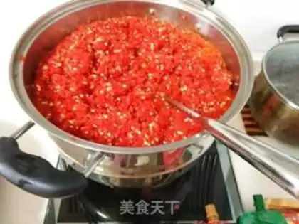 Make Spicy beef sauce step 1