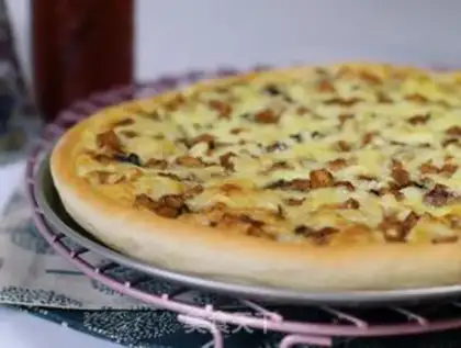Make Cinnamon apple sweet pizza step 13