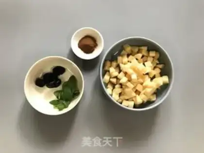 Make Cinnamon apple sweet pizza step 14