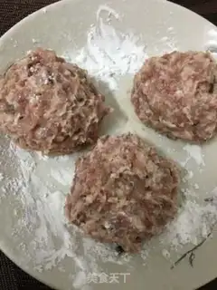 Make Red burning lion head step 0