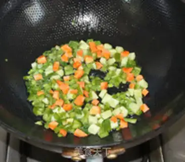 Make Soy curry ham rice step 6