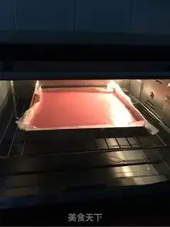 Make Cake rolls with red velvet step 11