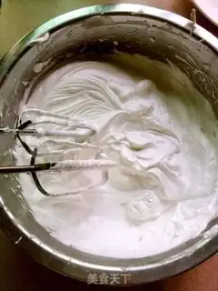 Make Cake rolls with red velvet step 12