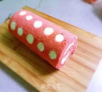 Make Cake rolls with red velvet step 17
