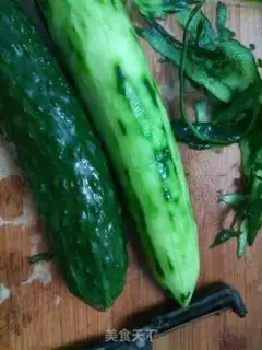Make cucumber fried eggs step 0