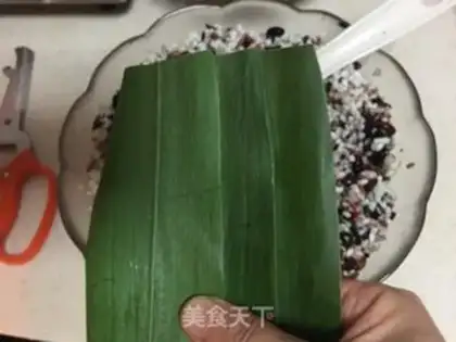 Make Five grains, small feet step 4