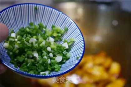 Make White with thick sauce step 5