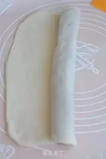 Make Potato red bean donkey rolls step 12
