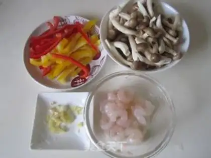 Make Pepper shrimp crab mushrooms step 0