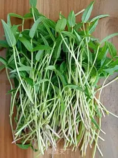 Make Green bean sprouts with hot noodles step 1