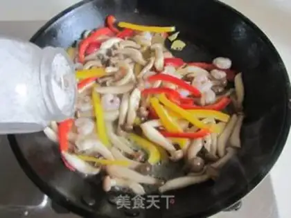 Make Pepper shrimp crab mushrooms step 7