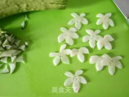 Make A fruit plate step 1