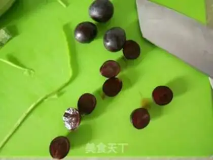 Make A fruit plate step 3