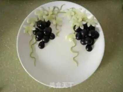 Make A fruit plate step 4