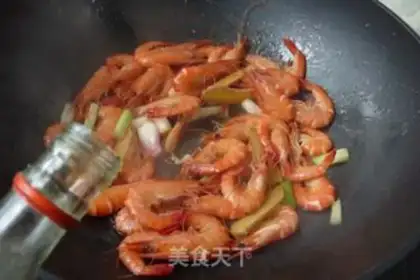 Make Onion dry shrimp step 4
