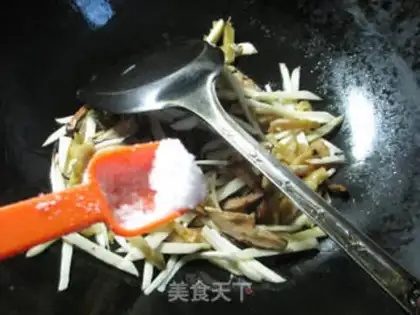 Make The mushrooms, the silk, the white step 4